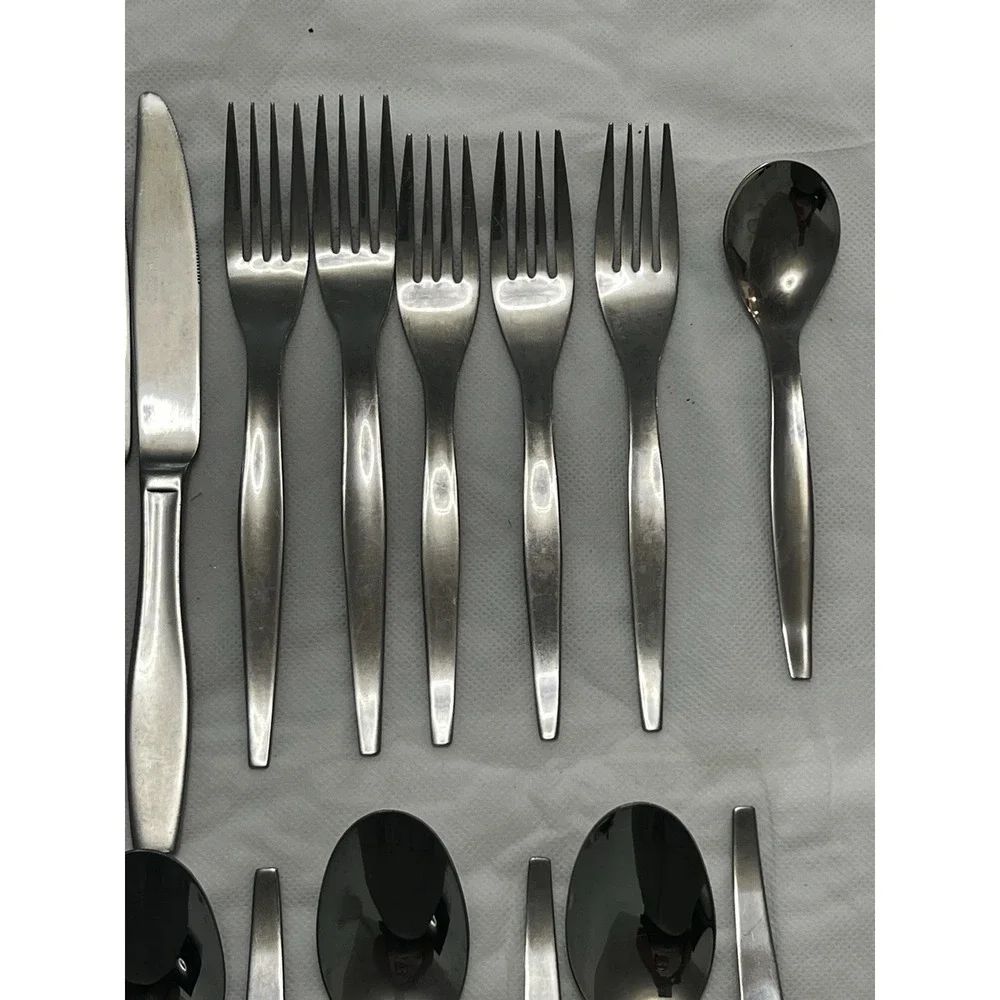 Cambridge Vera Stainless Flatware 23 Pieces Set Forks Spoons Knife Silverware